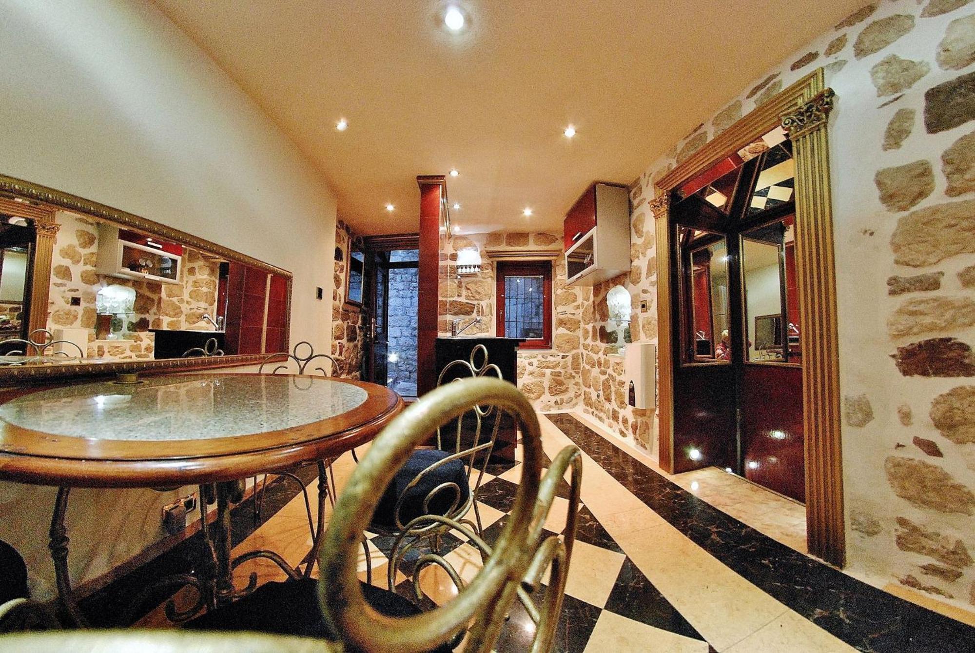 Cattaro Royale Apartment Exterior photo